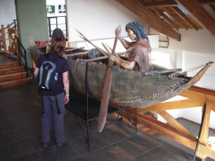 Yánama-Boot im Museum