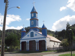 Holzkirche in Tenaún