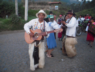 Musik & Tanz zur Fiesta San Juan (Alkohol spielt ebenfalls eine Rolle)